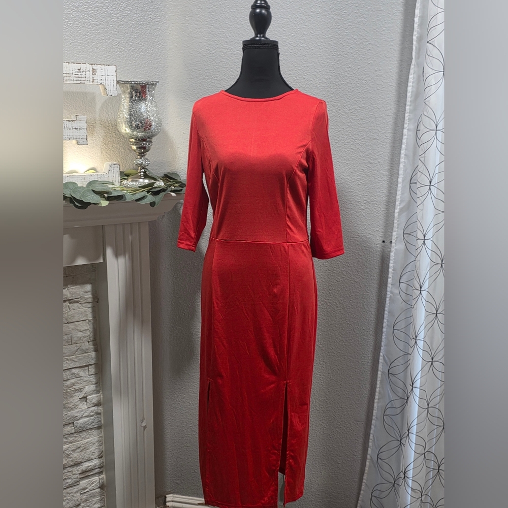 CBR Red Sheath Dress 3/4 Sleeve Crew Neck